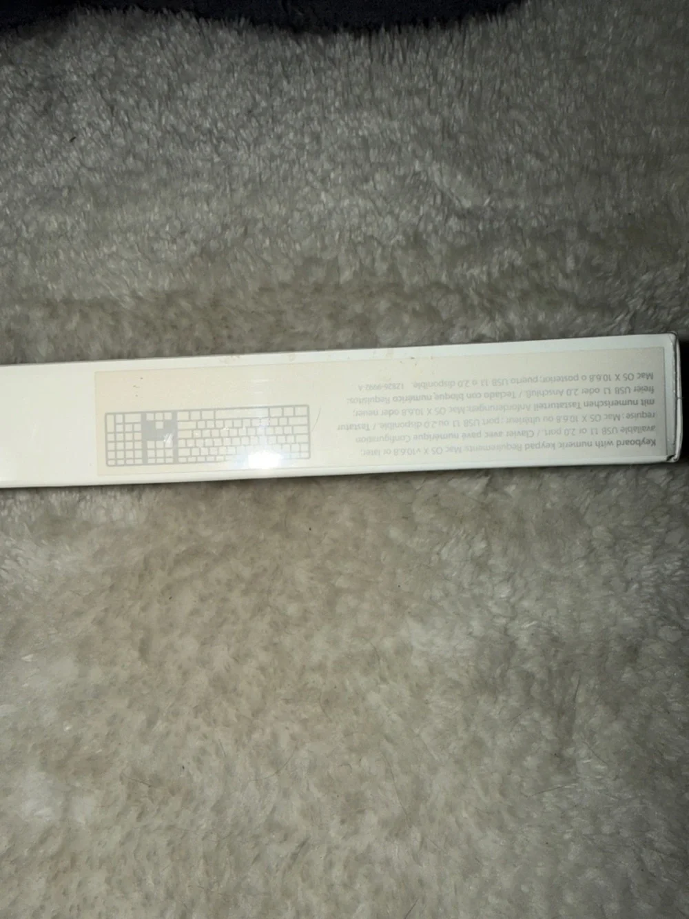 Apple White Slim Keyboard Box with Side-View Graphic and Numeric Keyboard